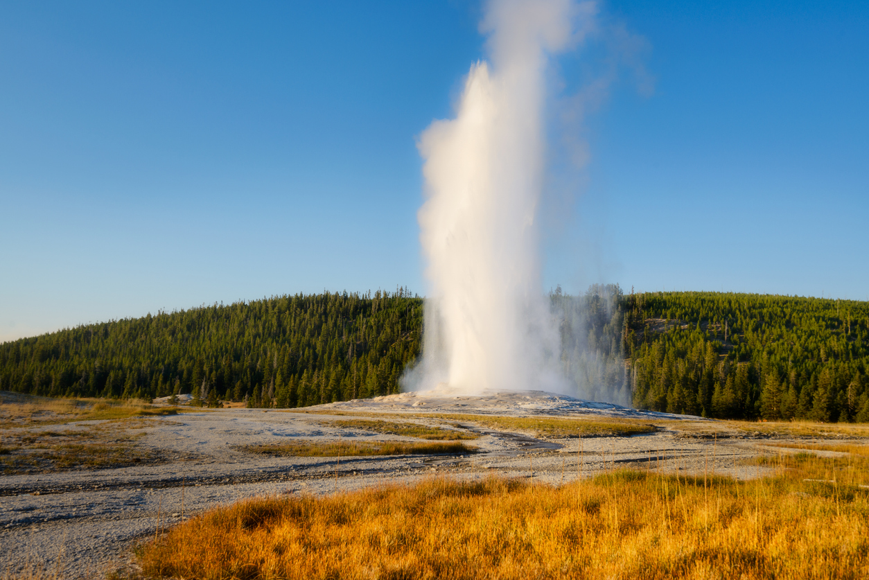Old Faithful Geyser eruption Yellowstone National Park geothermal geyser plume Wyoming USA