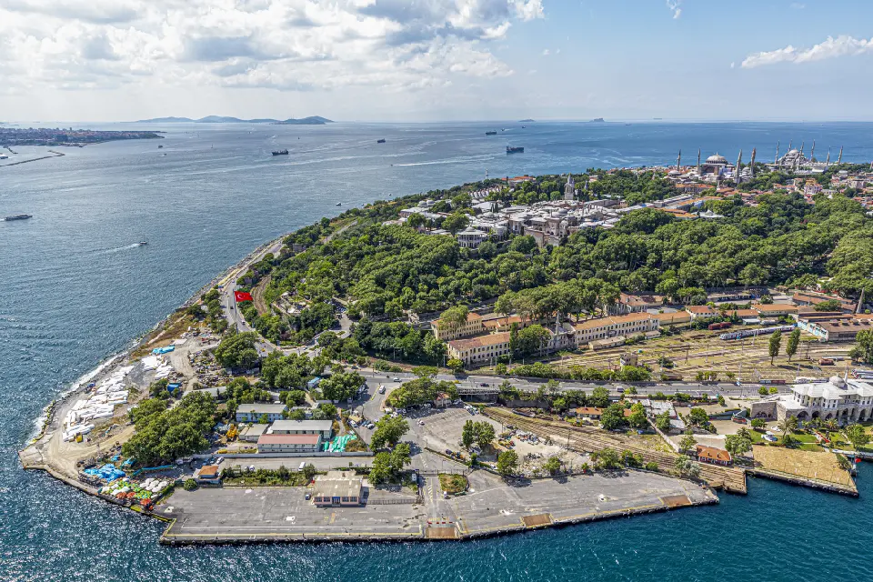 Aerial view of Sultanahmet in Istanbul, with Topkapı Palace, Hagia Sophia, the Blue Mosque and the Sea of Marmara.