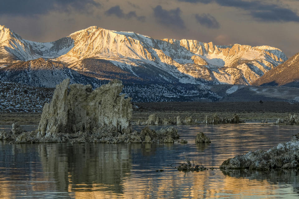 Mono Lake South Tufa sunrise Sierra Nevada reflection Eastern Sierra California