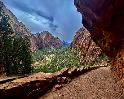 Cliffside trail near Scout Lookout overlooking Zion Canyon on the approach to Angels Landing
