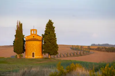 Chapel of the Madonna di Vitaleta near San Quirico d’Orcia in the Val d’Orcia, Tuscany, Italy.