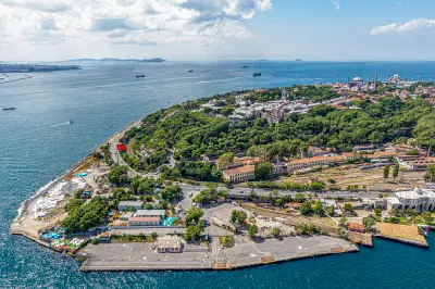 Aerial view of Sultanahmet in Istanbul, with Topkapı Palace, Hagia Sophia, the Blue Mosque and the Sea of Marmara.