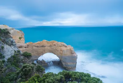 Long-exposure view of The Arch and Southern Ocean on Victoria’s Great Ocean Road.
