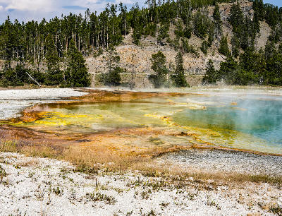 Grand Prismatic Spring Yellowstone Midway Geyser Basin colorful thermal pool Wyoming USA