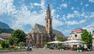 Walther Square in Bolzano, with the late Gothic Bolzano Cathedral rising in the historic city centre.