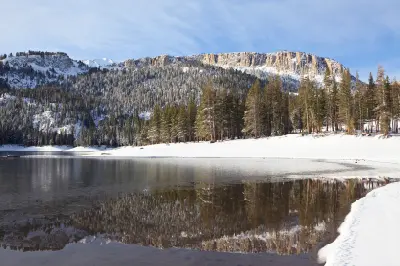 horseshoe lake winter snow reflection mammoth lakes eastern sierra nevada california alpine lake
