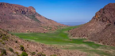 Lenong Pass and Waterberg escarpment valley in Marakele National Park, Limpopo, South Africa.