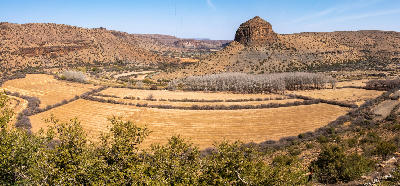 Karoo valley landscape and farmland near Nieu-Bethesda in the Eastern Cape, South Africa.