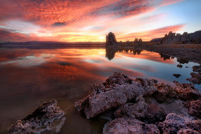 south tufa area mono lake tufa towers sunrise eastern sierra nevada california reflection