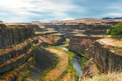 Basalt canyon walls surrounding the Palouse River in southeastern Washington State