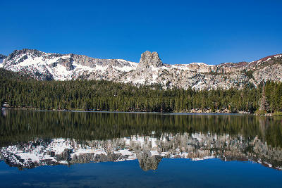 lake mary mammoth lakes basin eastern sierra nevada california alpine lake reflection forest ridge mountains