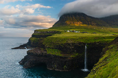 Múlafossur Waterfall, Gásadalur