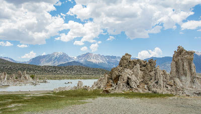mono lake tufa formations shoreline sierra nevada mountains eastern sierra california landscape